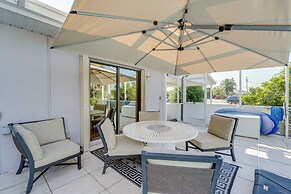 Port Charlotte Home w/ Lanai & Saltwater Pool!