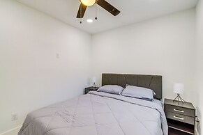 Houston Apartment: Close to University & Downtown