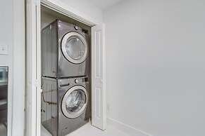 Houston Apartment: Close to University & Downtown