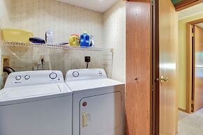 10 Mi to Pocono Raceway: Cozy Albrightsville Home!