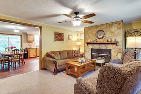 10 Mi to Pocono Raceway: Cozy Albrightsville Home!