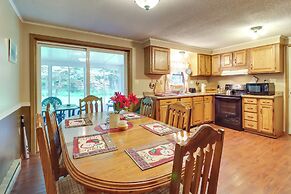 10 Mi to Pocono Raceway: Cozy Albrightsville Home!