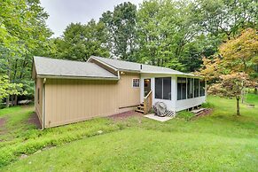 10 Mi to Pocono Raceway: Cozy Albrightsville Home!