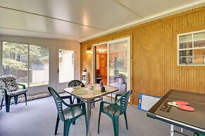 10 Mi to Pocono Raceway: Cozy Albrightsville Home!