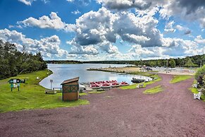 10 Mi to Pocono Raceway: Cozy Albrightsville Home!