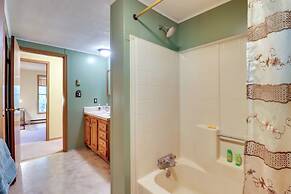 10 Mi to Pocono Raceway: Cozy Albrightsville Home!