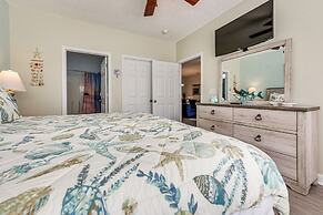 Community Pool & Hot Tub: North Myrtle Beach Condo
