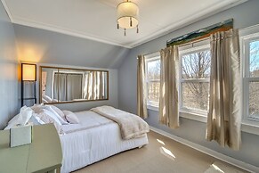 Lakefront Oakland Vacation Rental w/ Dock + Views!