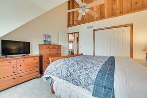 Family-friendly Houghton Lake House: Steps to Lake