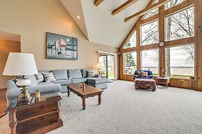 Family-friendly Houghton Lake House: Steps to Lake