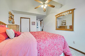 Family-friendly Houghton Lake House: Steps to Lake