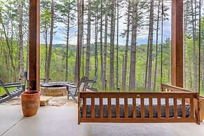 Blue Ridge Cabin w/ Hot Tub, Deck & Mountain Views