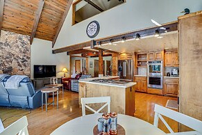Spacious Retreat w/ Backyard: 1 Mi to Lake Almanor