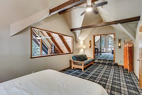 Spacious Retreat w/ Backyard: 1 Mi to Lake Almanor