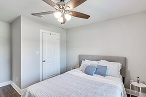 Peaceful Flint Home, Close to Lake Palestine!