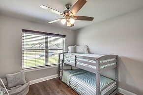 Peaceful Flint Home, Close to Lake Palestine!
