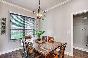 Peaceful Flint Home, Close to Lake Palestine!