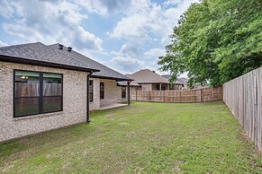 Peaceful Flint Home, Close to Lake Palestine!