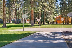 Woodsy Lake Almanor Cabin w/ Community Perks!