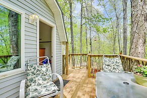 Inviting Des Arc Cabin w/ Fire Pit + Deck!