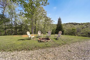 Panoramic Mtn Views: Spacious Tennessee Home!