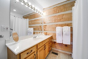 Panoramic Mtn Views: Spacious Tennessee Home!