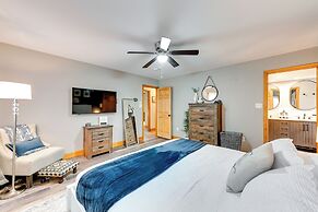 Pet-friendly Pocono Lake Home w/ Private Hot Tub!