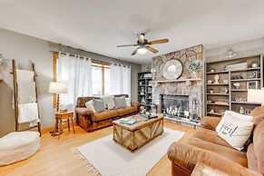 Pet-friendly Pocono Lake Home w/ Private Hot Tub!