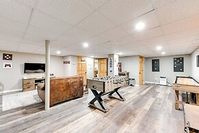 Pet-friendly Pocono Lake Home w/ Private Hot Tub!