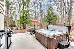 Pet-friendly Pocono Lake Home w/ Private Hot Tub!