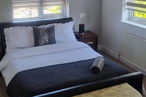 Spacious Luxurious Serviced Accommodation