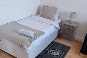 Spacious Luxurious Serviced Accommodation