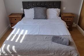 Spacious Luxurious Serviced Accommodation
