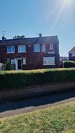 Doncaster-house-sleeps8-parking-garden