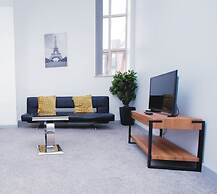 Spacious Urban City Apartment