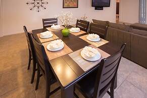 Robert's Cypress Pointe Vacation Home