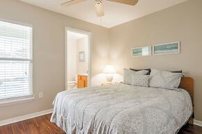 Amanda's Cozy Clear Creek Vacation Home