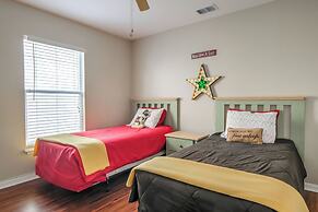 Amanda's Cozy Clear Creek Vacation Home