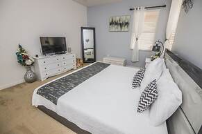 The Stirling Luxury Solterra Vacation Home