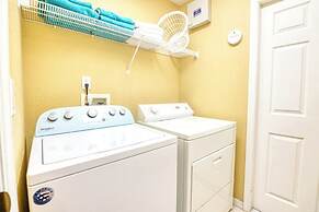 Clifford's Pinewood Estates Vacation Home