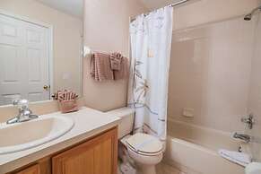 Lynval's Regal Palms Resort Townhome