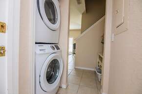 Lynval's Regal Palms Resort Townhome