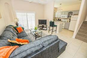 Lynval's Regal Palms Resort Townhome