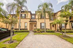 Lynval's Regal Palms Resort Townhome