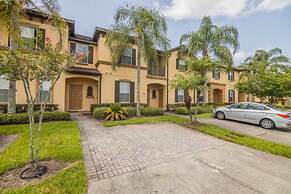 Lynval's Regal Palms Resort Townhome