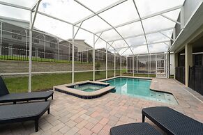 9 Bedroom Family Friendly Retreat - Private Pool