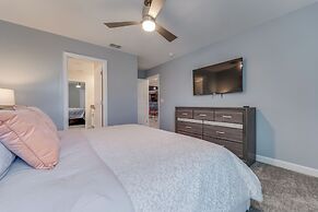 9 Bedroom Family Friendly Retreat - Private Pool