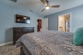 9 Bedroom Family Friendly Retreat - Private Pool