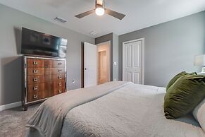 9 Bedroom Family Friendly Retreat - Private Pool