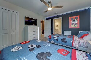 9 Bedroom Family Friendly Retreat - Private Pool